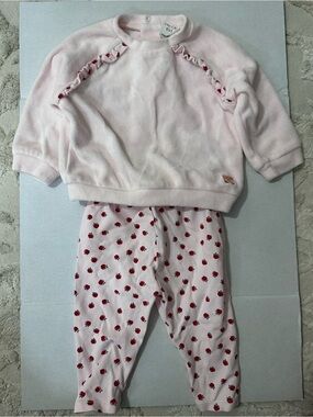 CARREMENT BEAU Light Pink Apple Set 12 Months